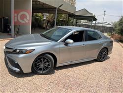 تۆیۆتا کامری